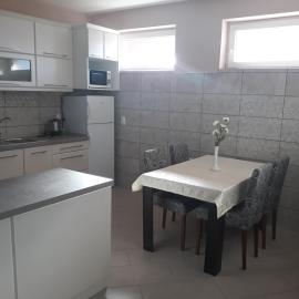 Andi Apartman, hotel u gradu Pačir