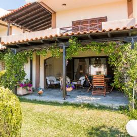 Eirinis House