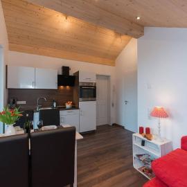 Gemütliches Apartment-Seenähe-Balkon-Parkplatz-Wallbox-Fahrradparkplatz