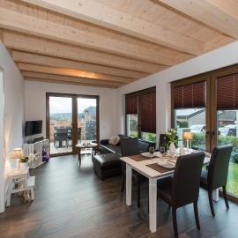 Moderne Ferienwohnung-Seenähe-Terrasse-Parkplatz-Wallbox-Fahrradparkplatz, hotel v destinácii Hürtgenwald
