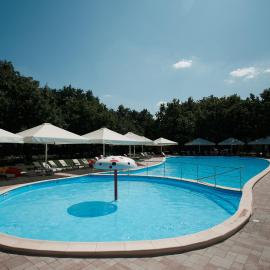 Forrest Park&Resort, готель у місті Орлівщина