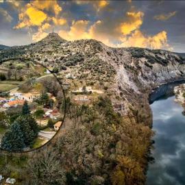 Hebergements des POSAS, hotel Sampzon városában