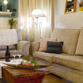 PERIQUiNA CASA RURAL CON ENCANTO, hotel em Munébrega