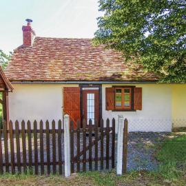 Peaceful Cottage in Savignac for 2