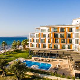 MAIA Luxury Beach Hotel & Spa, hotel sa Güzelçamlı