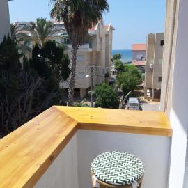 PORT CITY HAIFA - BAT GALIM 25 mtrs from the beach & Rambam, Hotel in Bat Gallim