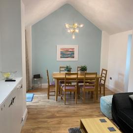 Superb 2 beds 2 baths New Apartment w/ Garden+Patio