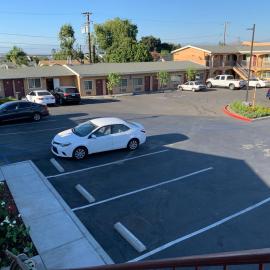 Desert Inn Motel, מלון בקורונה