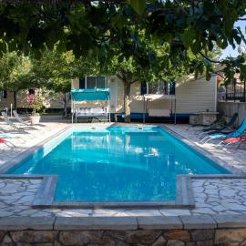 Mobile homes Bonaca, Hotel in Srima