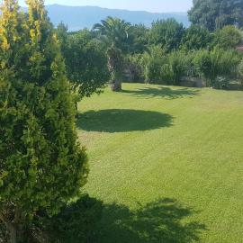 Silver Villa Raches, Sky