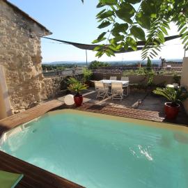 The Panoramic House، فندق في Lagnes