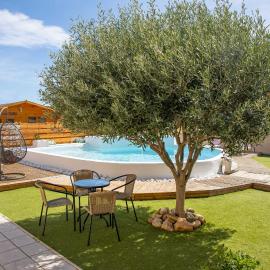 Le chalet aux Etoiles Spa & Sauna، فندق في بيزيناس