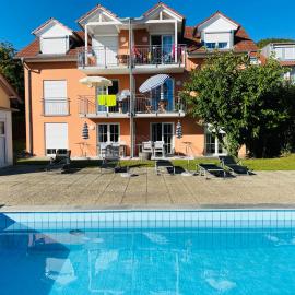 Das Schneckenhaus - Ferienwohnung mit Pool & Seeblick, hotel a Bodman-Ludwigshafen