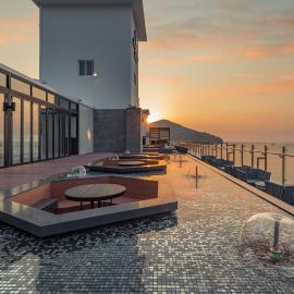 Stubborn Hotel, hotell i Geoje