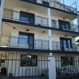 Weißer Schwan Белият лебед, hotel u gradu 'Shkorpilovtsi'