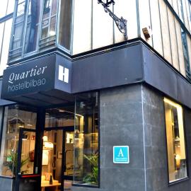 Quartier Bilbao Hostel Casco Viejo, hotel i Bilbao