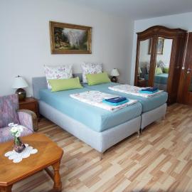 Ferienwohnung - Am Stadtgarten: Saarlouis şehrinde bir otel