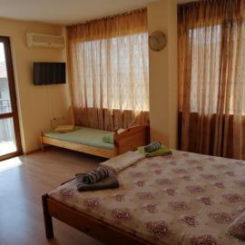 Guest House "Zora - Sarafovo", hotel in Burgas