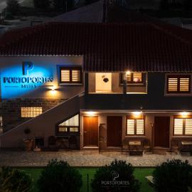 PORTO PORTES suites, hotel in Nea Potidaea
