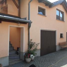Ferienwohnung auf den Bauernhof, Hotel in Tauscha
