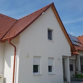Domb Apartmanok, hotel u gradu Sukoró