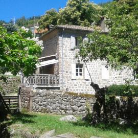 la maison de tante Jeanne, hotel em Marcols-les-Eaux