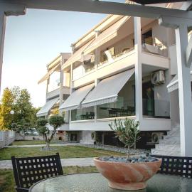 Medusa Luxury Apartments, hotel i Néa Péramos
