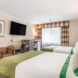 GuestHouse Inn & Suites Poulsbo, hotel v destinaci Poulsbo