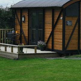 Pen-Rhos luxury glamping "Cuckoo's Nest", hotel v destinaci Llandrindod Wells