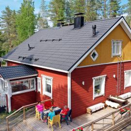 Karkausmäen Kammari, hotel Kinnulában