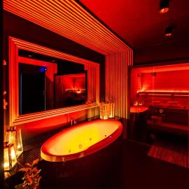 Spa Love Apartament Sauna Jacuzzi ROMANTYCZNY APARTAMENT DLA PARY Z PRYWATNYM SPA, hotel in Zielona Góra