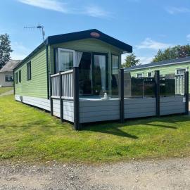 lake view staycations, Hotel in Carnforth