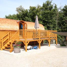 L'Insolite Jurassienne, hotel u gradu 'Dompierre-sur-Mont'