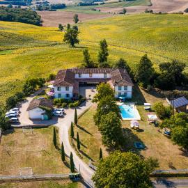 residence la Salamandre kamers – hotel w mieście Rabastens