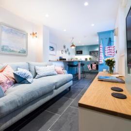 Juliot 5 Star Gold Award Luxury Cottage, hotel in St Ives