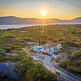 Villa Little Hill, hotelli kohteessa Postira