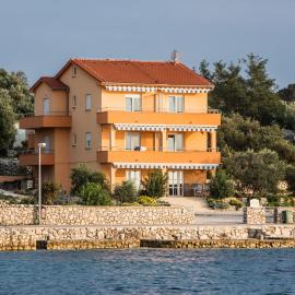 Apartmani Maslina