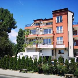 Respekt Guest House, hotel in Sunny Beach