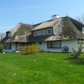 Teewelkenhues-Sonnenappartement, hotel en Archsum