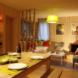 Gite Basse Correo, hotel in La Roche-des-Arnauds
