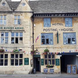 The Kings Arms Hotel, hotel sa Stow on the Wold