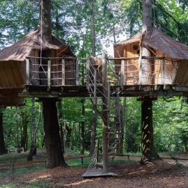 Les Cabanes de Labrousse, hotell sihtkohas Saint-Julien-Labrousse