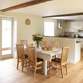 Manor Farm Courtyard Cottages – hotel w mieście Hampstead Norris