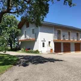 Familienfreundliche Ferienwohnung Kaltenleitner nahe Attersee für 5 Personen mit zwei Schlafzimmern, hotelli kohteessa Weissenkirchen im Attergau
