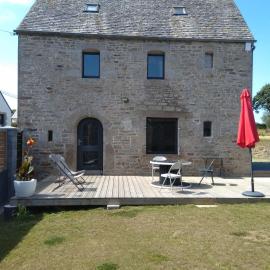Les charmantes pierres percées, Hotel in Ploumilliau