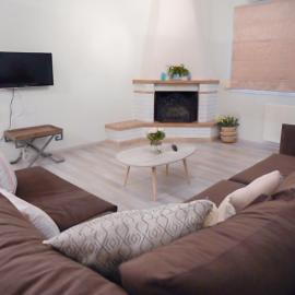 ThirtyFive Apartment, hotel in Aridaia