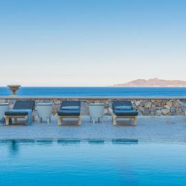 Epavlis Hotel & Spa, хотел в Камари