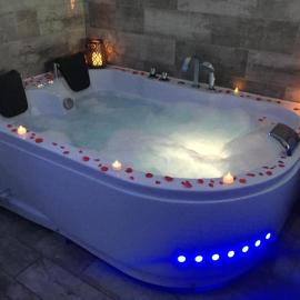 Esprit Zen en Provence Studio Spa privatif، فندق في شيفال - بلانك