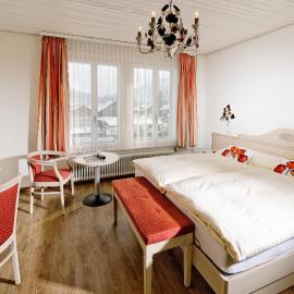 Hotel Beausite, hótel í Interlaken