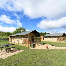 Carr's Hill Luxury Safari Tents, hotel i Denny
